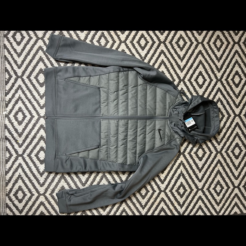 NIKE THERMA MEN WINTERIZED HOODED TRAINING FULL ZIP JACKET - GREY BV6298-084 - M